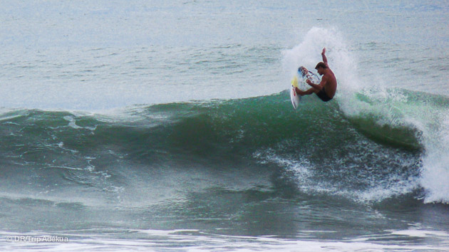bonnes conditions de surf à Santa Teresa