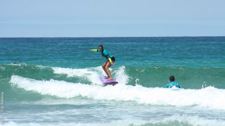 Progressez en surf pendant votre séjour dans les Landes avec hébergement et cours