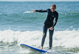 Vous progressez en surf à Esposende sur un spot adapté  - voyages adékua