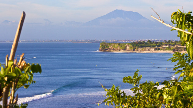 Les meilleures vagues de Bali pour votre séjour surf en Indonésie