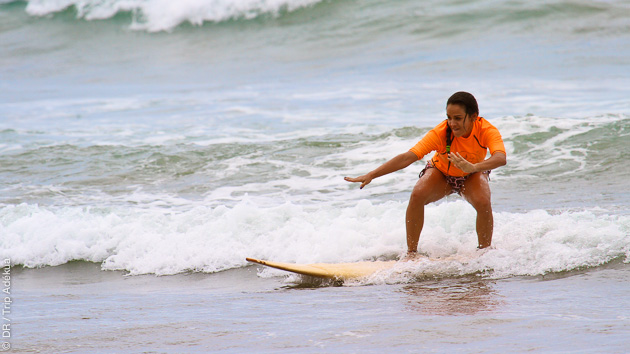 Cours de surf avec photos et vidéos, par un moniteur certifié, en Equateur