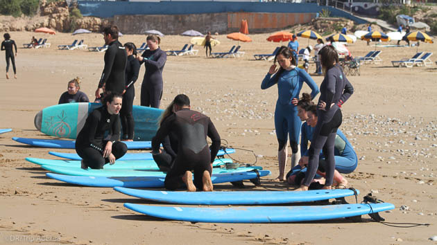 Progressez en surf pendant votre séjour au Maroc entre filles