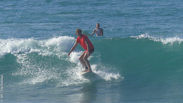 Cours de surf selon votre niveaux au Sri Lanka
