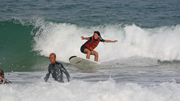 5 cours de surf pour progressez dans les vagues