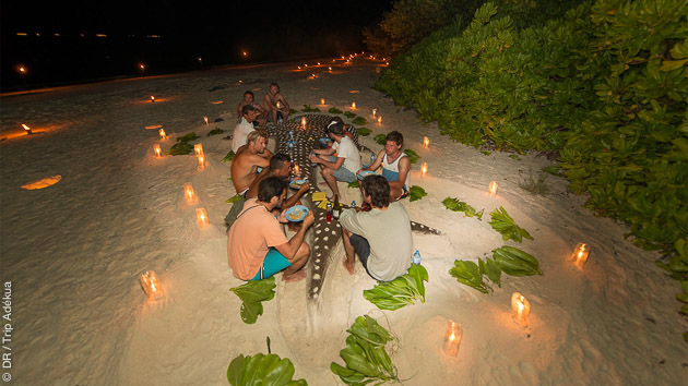 Un voyage surf au paradis, avec hébergement sur un bateau de croisière tout confort aux Maldives
